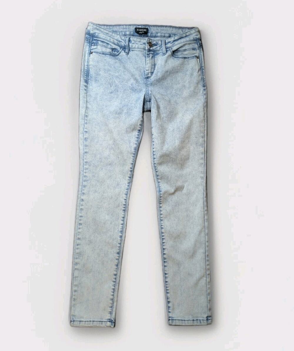 Bebe Women's Skinny Light Acid Wash Mid Rise Jeans Size 29 Y2K Emo 90s